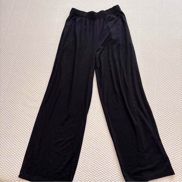 Cozy Earth Brushed Bamboo Wide Leg Pull-On Pant black
Size S - Picture 5 of 10